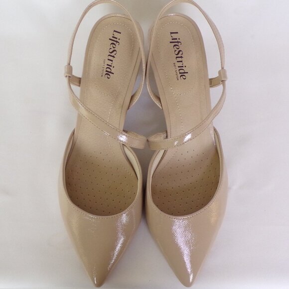 LIFESTRIDE SOFT SYSTEM 10M MINIMALIST beige mid-heel slingback point-toe pumps - Picture 11 of 16